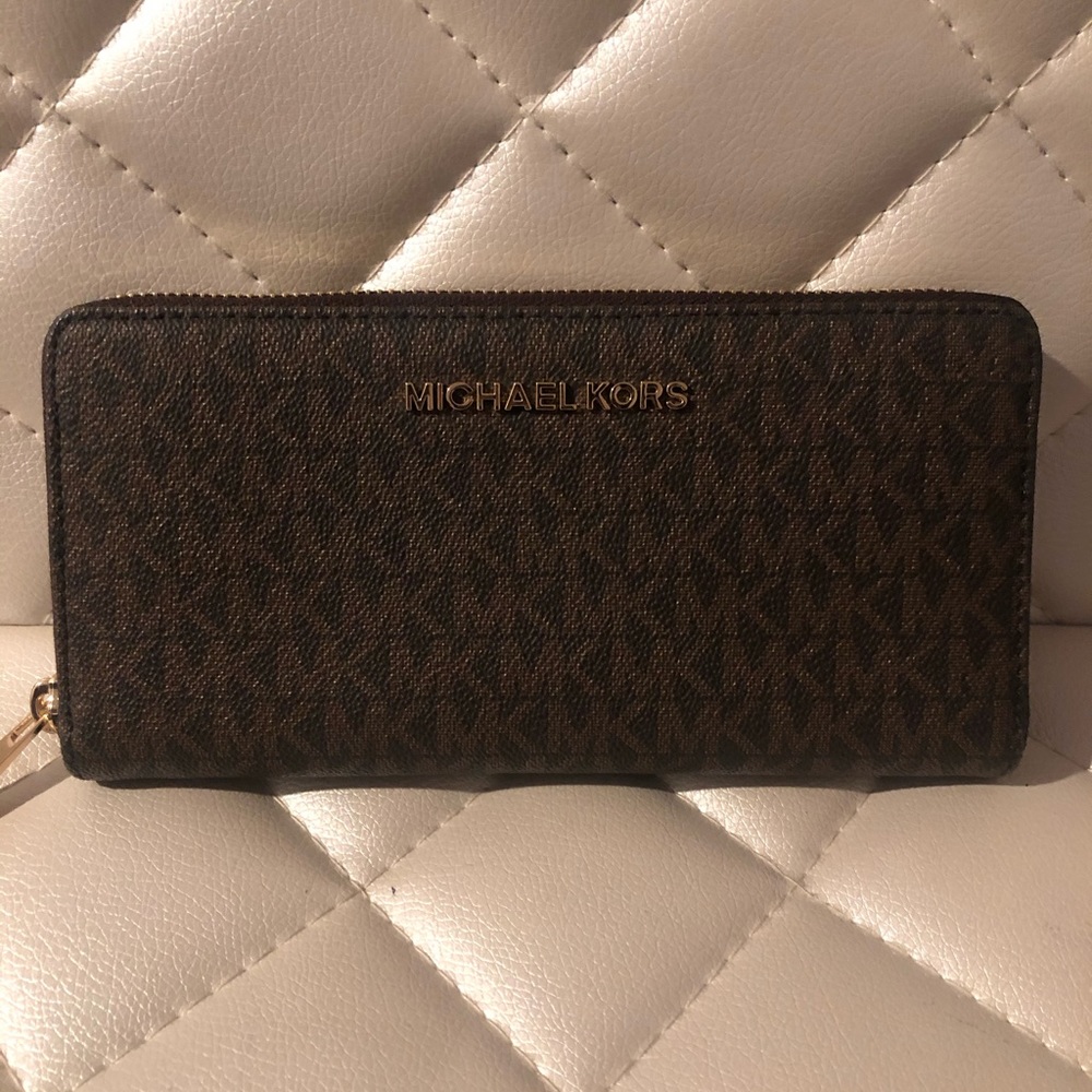 Michael Kors wallet